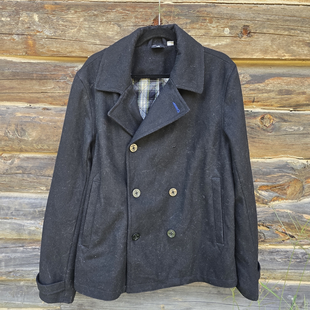 BDG Men's Black Peacoat, Size Large. Winter Staple Piece